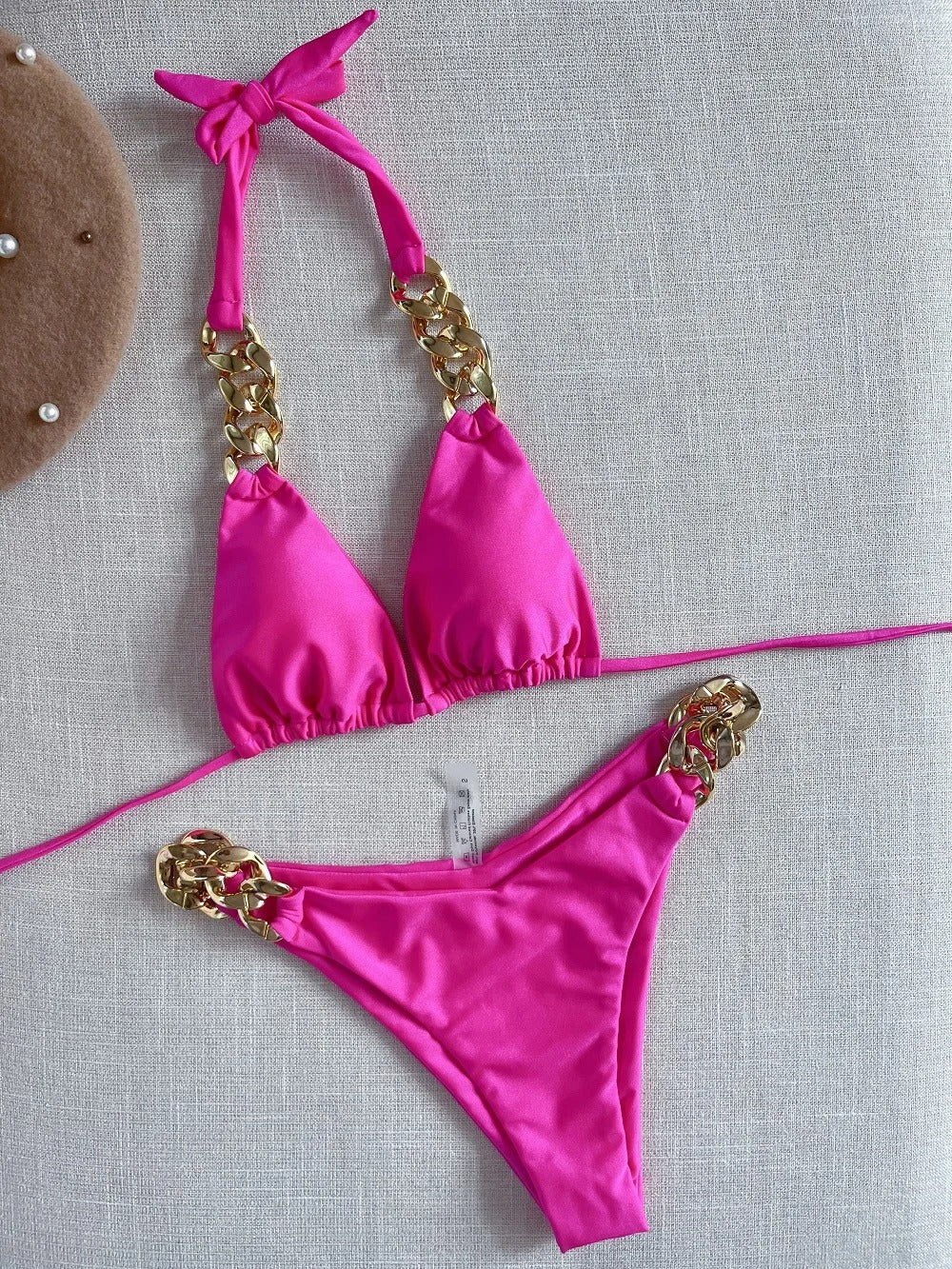 Zincir Detaylı Üçgen Kesim Bikini Takımı