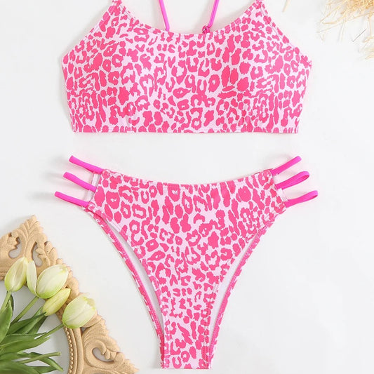Leopar Desenli Yan Kesik Detaylı Pembe Bikini Takımı
