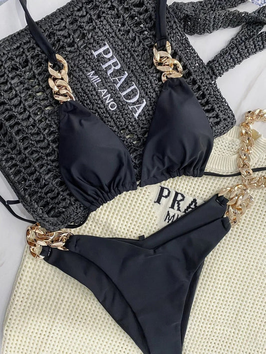 Zincir Detaylı Üçgen Kesim Bikini Takımı