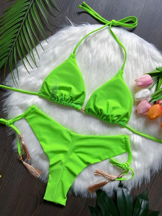 Püskül Detaylı Neon Yeşil Bağcıklı Üçgen Bikini Takımı