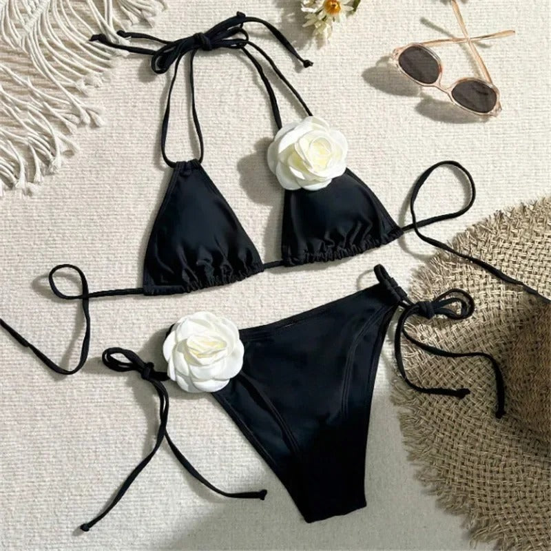 Siyah Bağcıklı Bikini Takımı