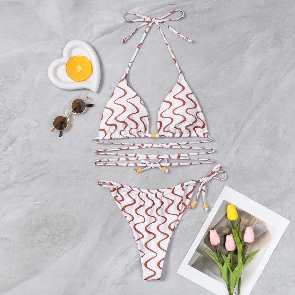 Yaz Esintisi Fırfırlı Modern Bağcıklı Bikini Takımı