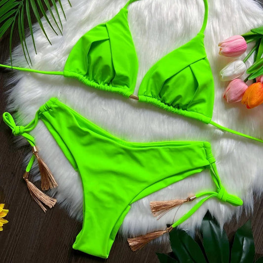 Püskül Detaylı Neon Yeşil Bağcıklı Üçgen Bikini Takımı
