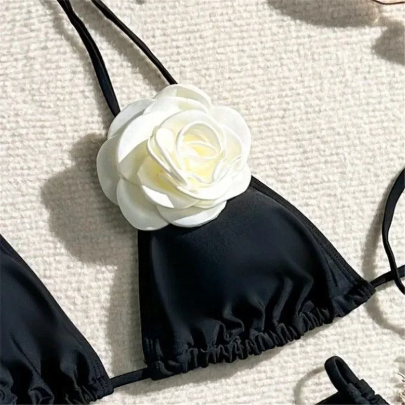 Siyah Bağcıklı Bikini Takımı